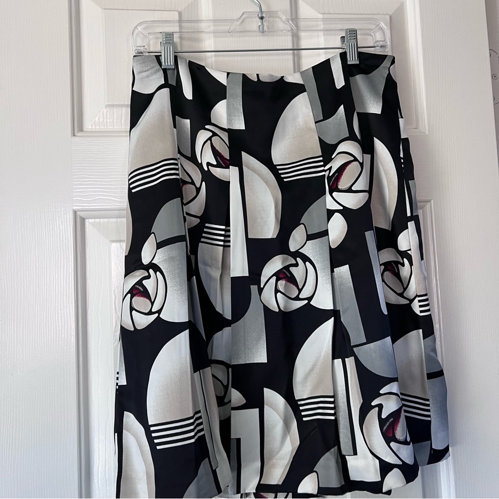 Abstract Black and White Skirt